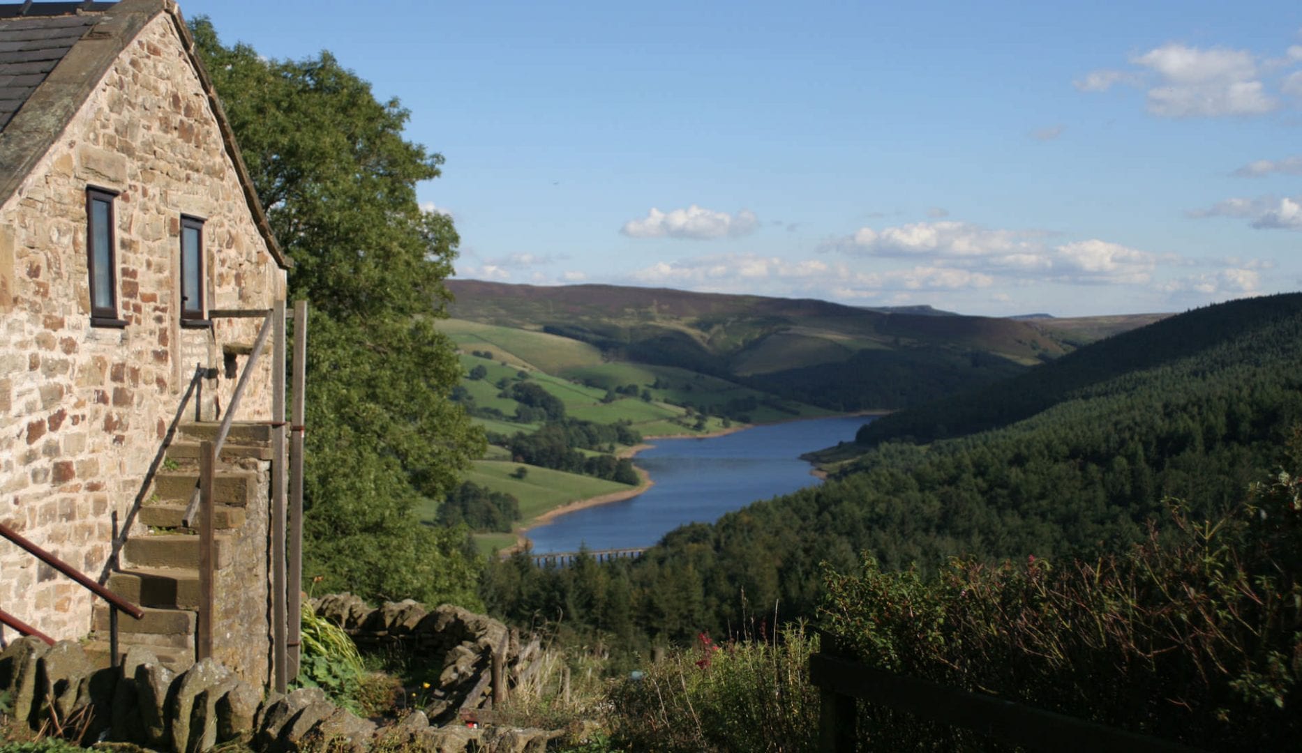 discounted group accommodation at Lockerbrook Outdoor Centre in the Peak District