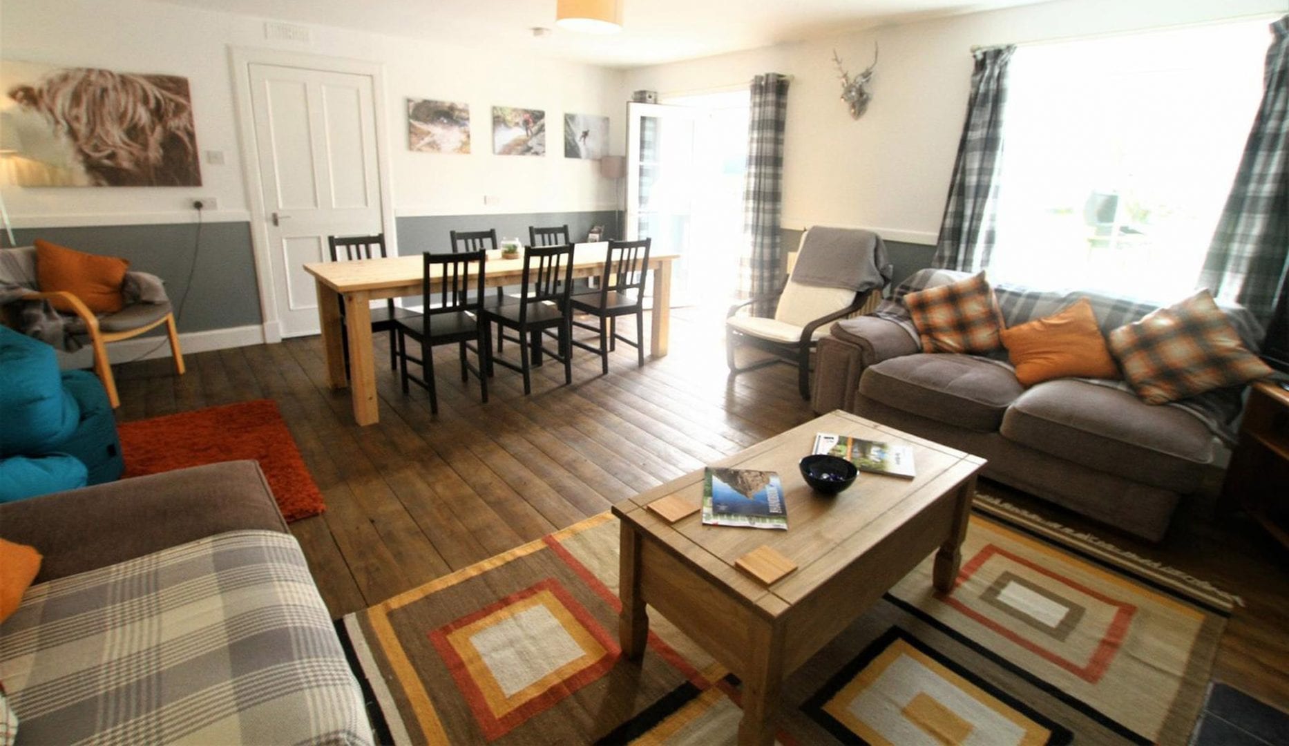Tay bunkhouse lounge and dining table