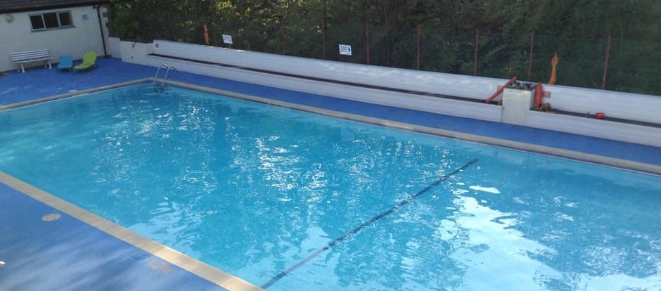 Ingelton open air swimming pool
