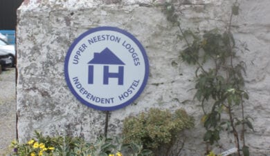 independent hostels sign at upper neeston lodges