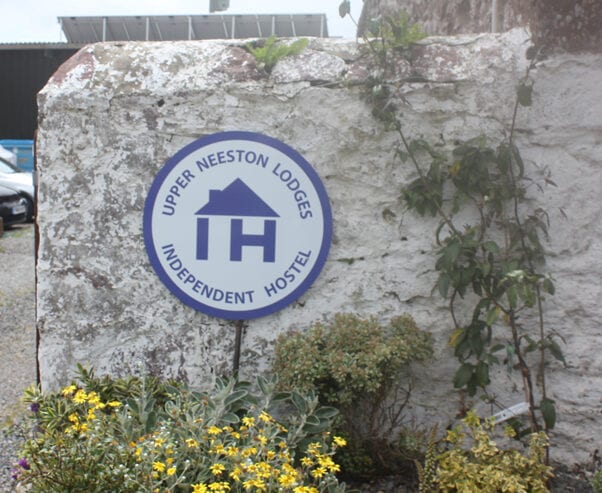 independent hostels sign at upper neeston lodges