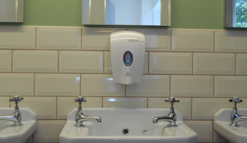washroom at alston youth hostel