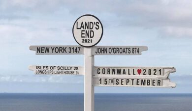 Lands end iconic sign