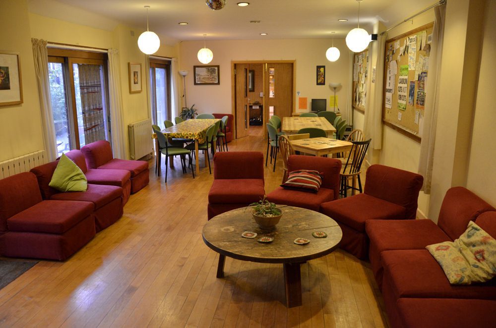 Lounge/dining room