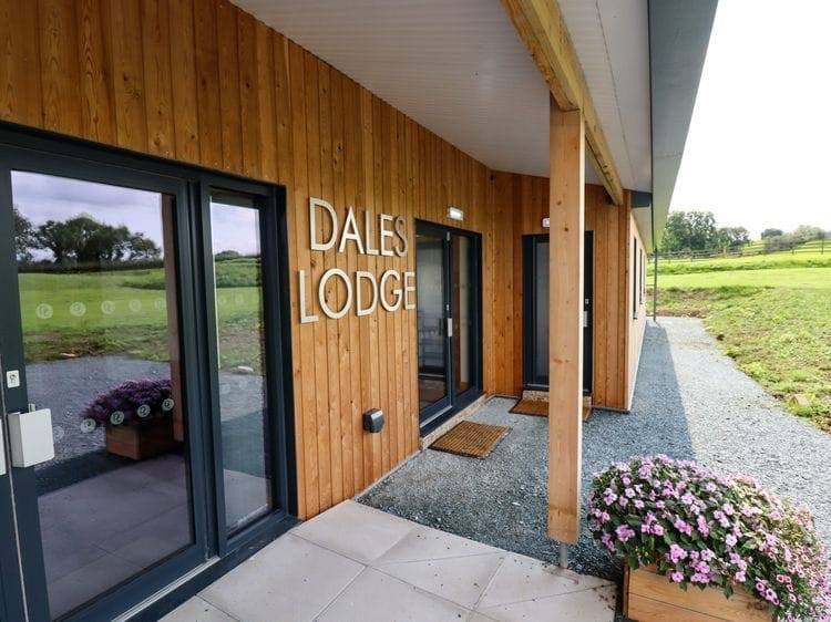 Entrance to Dales Lodge
